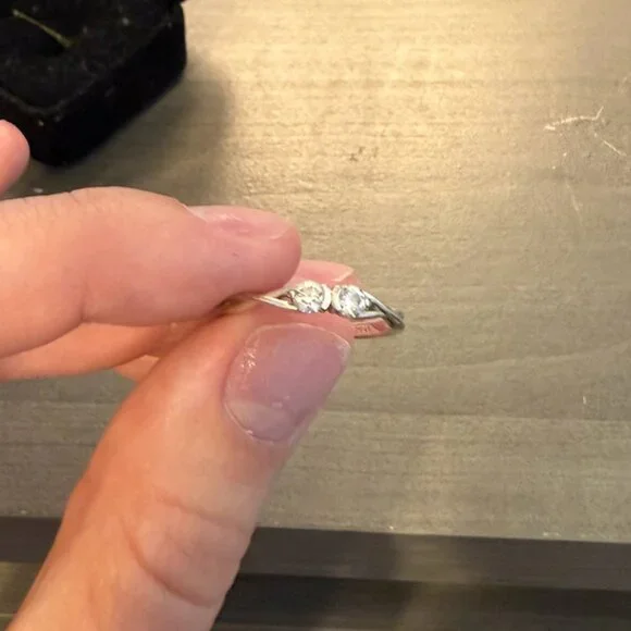 Pandora Infinite Sterling Silver Double-Facing Lab-grown Diamond Ring - Picture 4 of 7